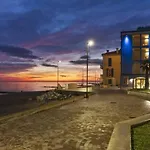 Apartment Fronte Mare *
