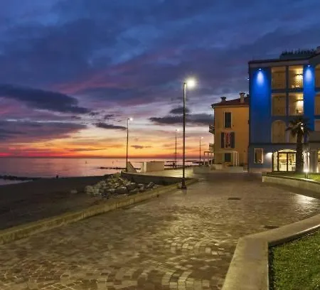 Apartament Fronte Mare *